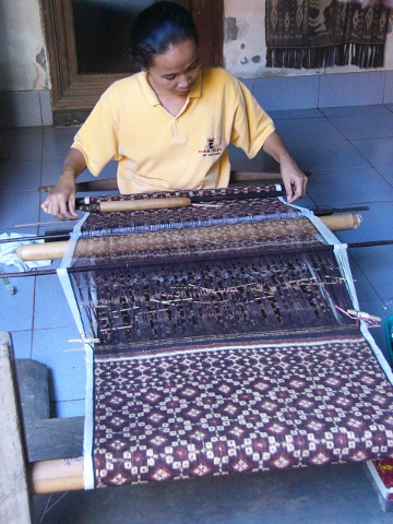 double Ikat weaver