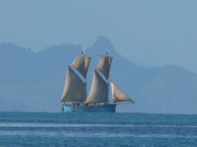 topsails